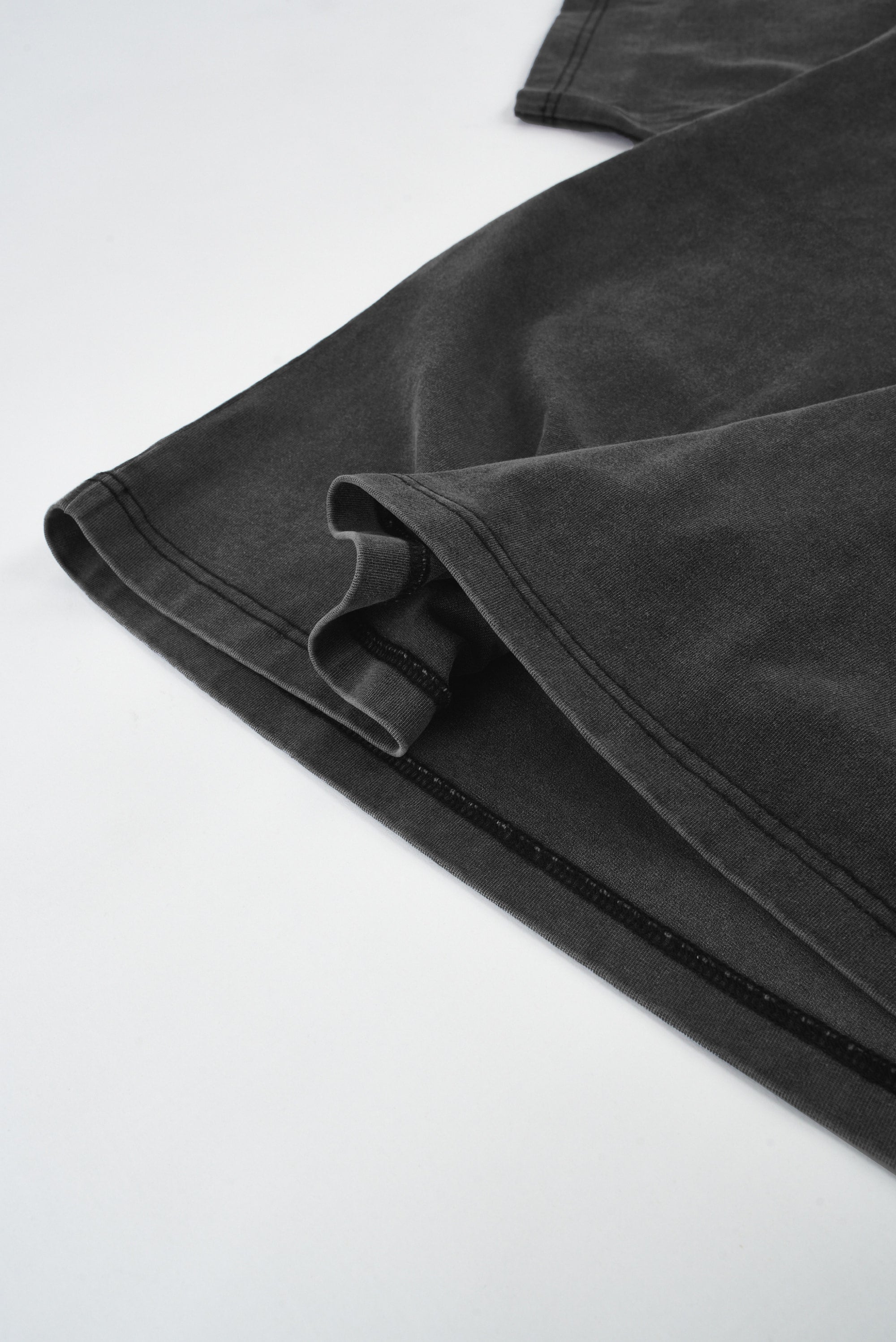 HEAVY WASHED LOGO TEE 水洗 LOGO 短 TEE (八月下旬依訂單順序出貨,現在下訂 優先寄出) - SHARECO DESIGN